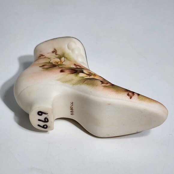 Vintage Ceramic Boot Vase With Hand Painted Floral Design Matt Finish - Picture 5 of 11